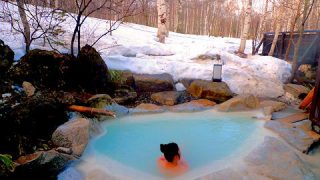 白骨温泉 小梨の湯笹屋で雪見風呂