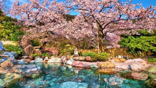 露天風呂からの「お花見温泉」が楽しめる絶景温泉ベスト10